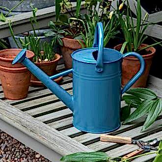 Galvanised steel watering can 4.5L - Blue