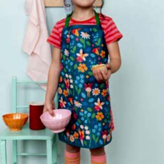 Wipeable cotton children's apron - Fairies in the Garden