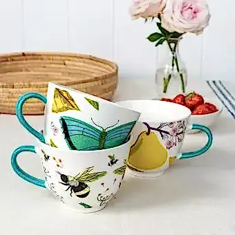 New bone china mug 550m