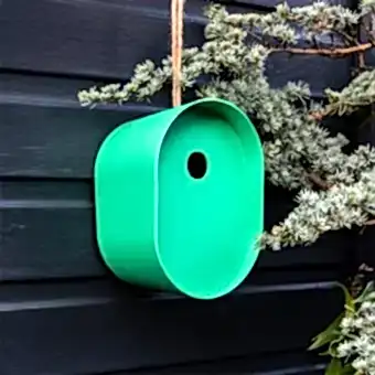 Oval bamboo fibre birdhouse - Green