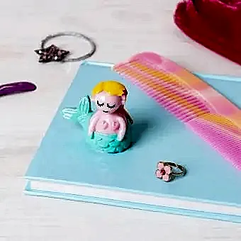 Berry scented lip gloss - Mermaid