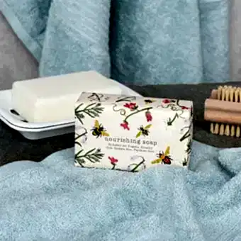 Nourishing soap bar 200g - Honey bee