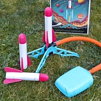 Air-powered rocket set