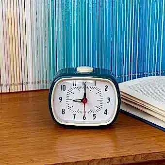 Retro alarm clock - Petrol blue