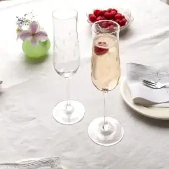 Etched star champagne glasses (set of 2) - Pink