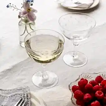 Etched star coupe glasses (set of 2) - Pink