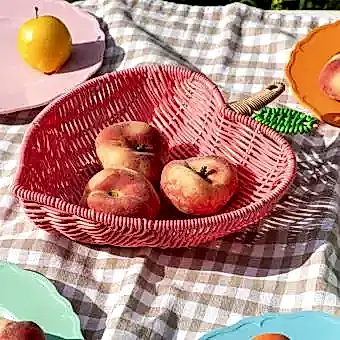 Summer fruit woven basket - Strawberry